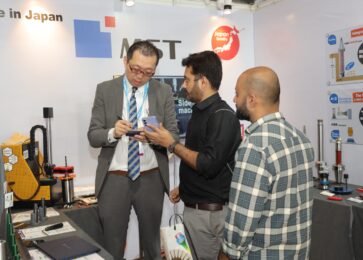 06_0P7A7072 international stall